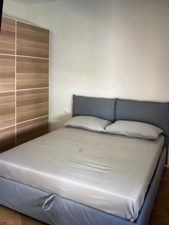 Milano: Incantevole Appartamento In Pieno Centro - Fancy Yellow Apartments Kültér fotó
