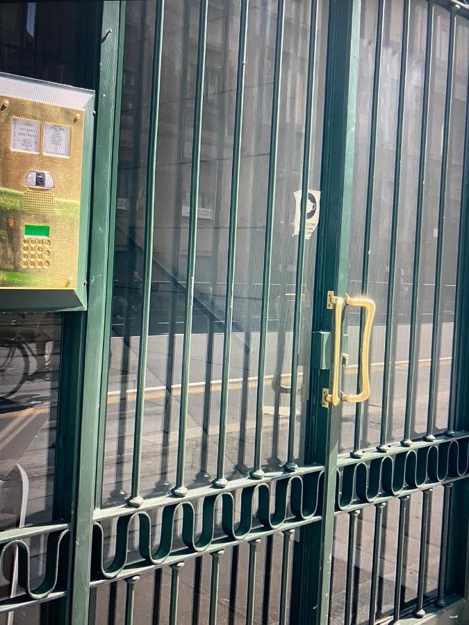 Milano: Incantevole Appartamento In Pieno Centro - Fancy Yellow Apartments Kültér fotó
