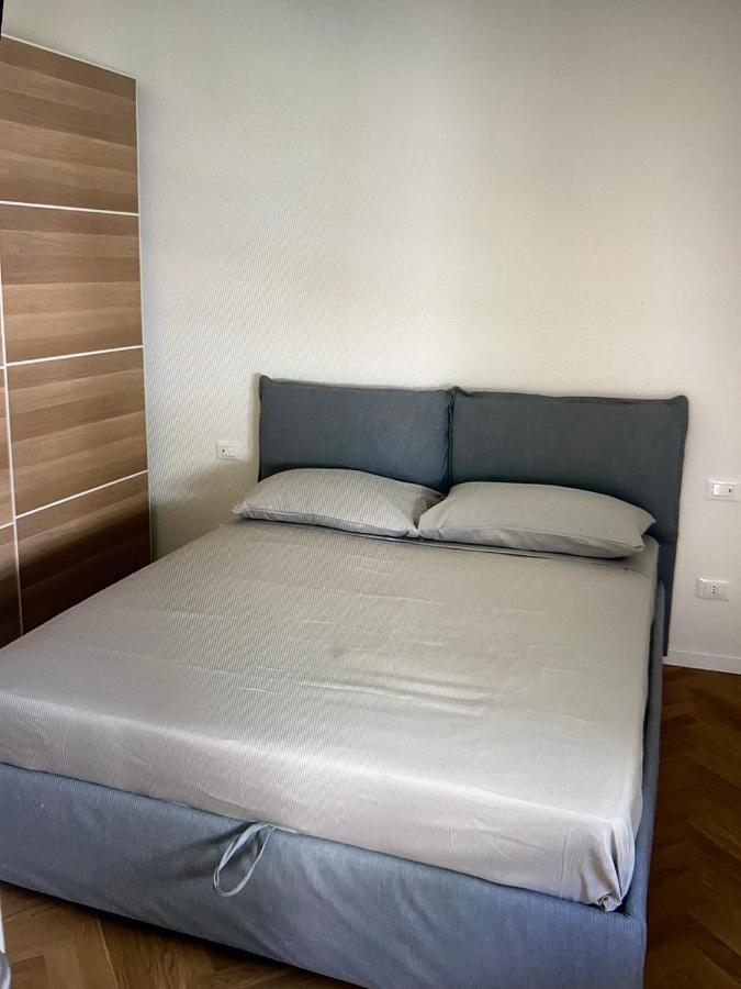 Milano: Incantevole Appartamento In Pieno Centro - Fancy Yellow Apartments Kültér fotó