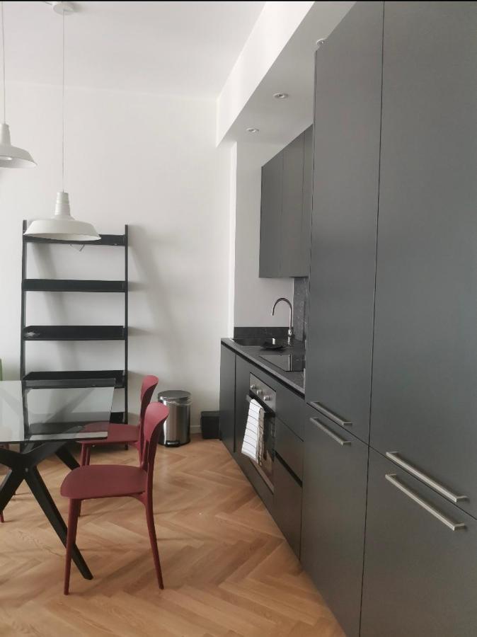 Milano: Incantevole Appartamento In Pieno Centro - Fancy Yellow Apartments Kültér fotó