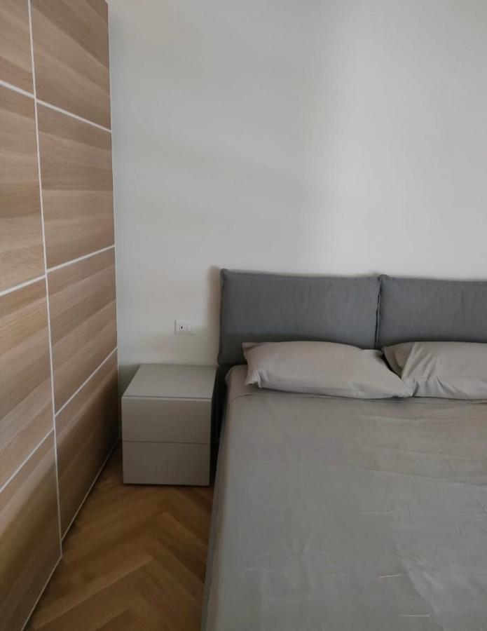 Milano: Incantevole Appartamento In Pieno Centro - Fancy Yellow Apartments Kültér fotó