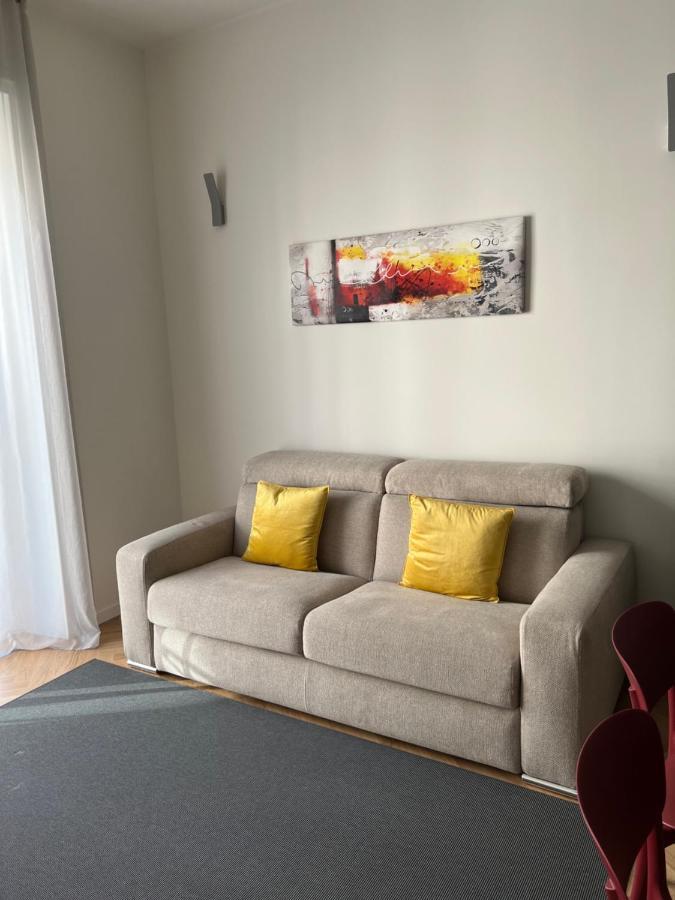 Milano: Incantevole Appartamento In Pieno Centro - Fancy Yellow Apartments Kültér fotó