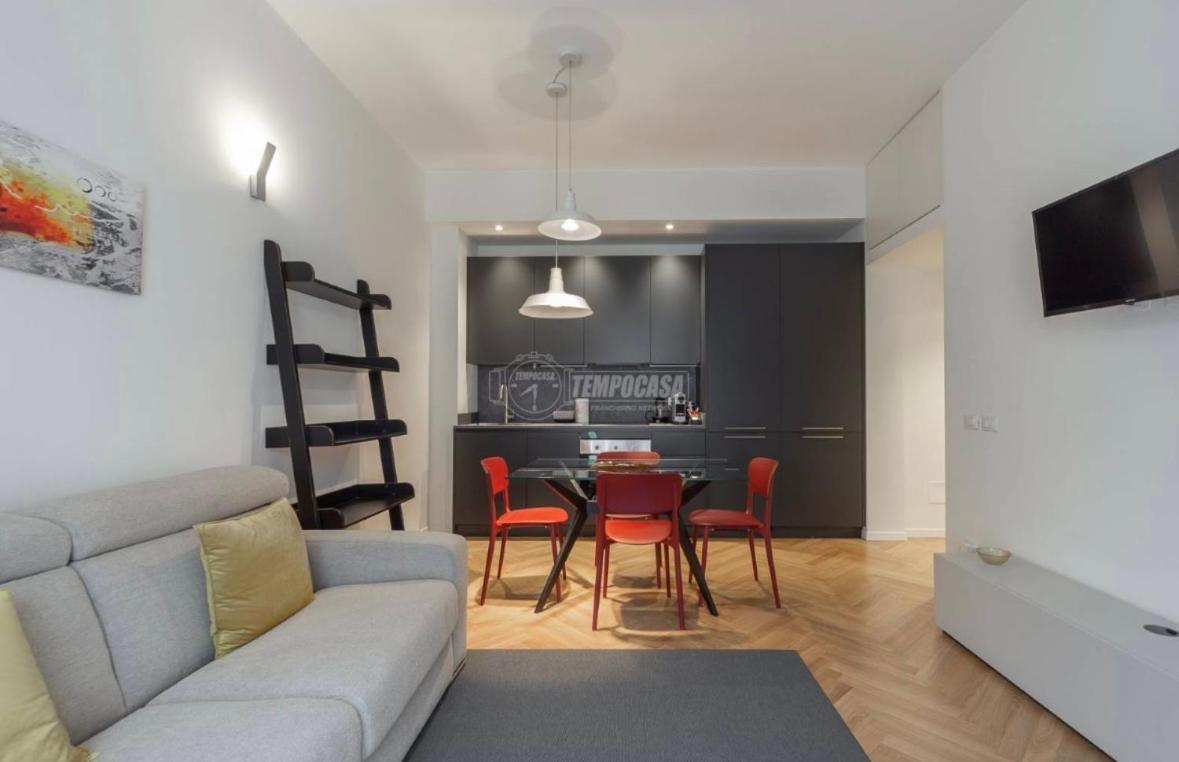 Milano: Incantevole Appartamento In Pieno Centro - Fancy Yellow Apartments Kültér fotó